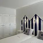 Ocean Balcony Terrace Sea View And Pool Διαμέρισμα Αλμπουφέιρα