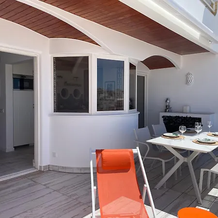 Ocean Balcony Terrace Sea View And Pool Apartament *